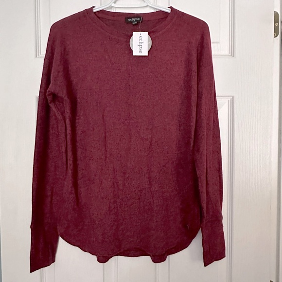 Eclipse Women's Burgundy Top - Picture 1 of 6